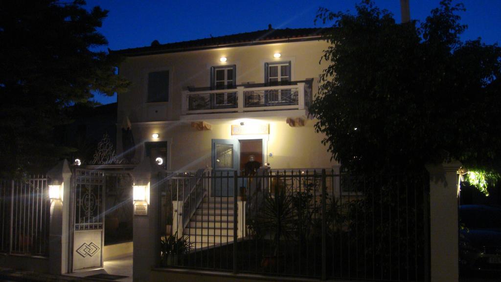 Hotel Argo Galaxidi ภายนอก รูปภาพ