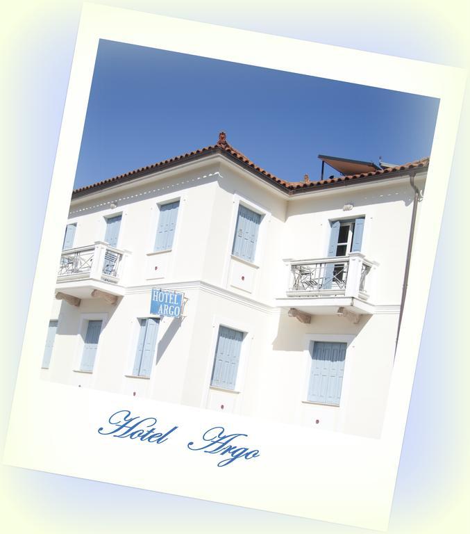 Hotel Argo Galaxidi ภายนอก รูปภาพ