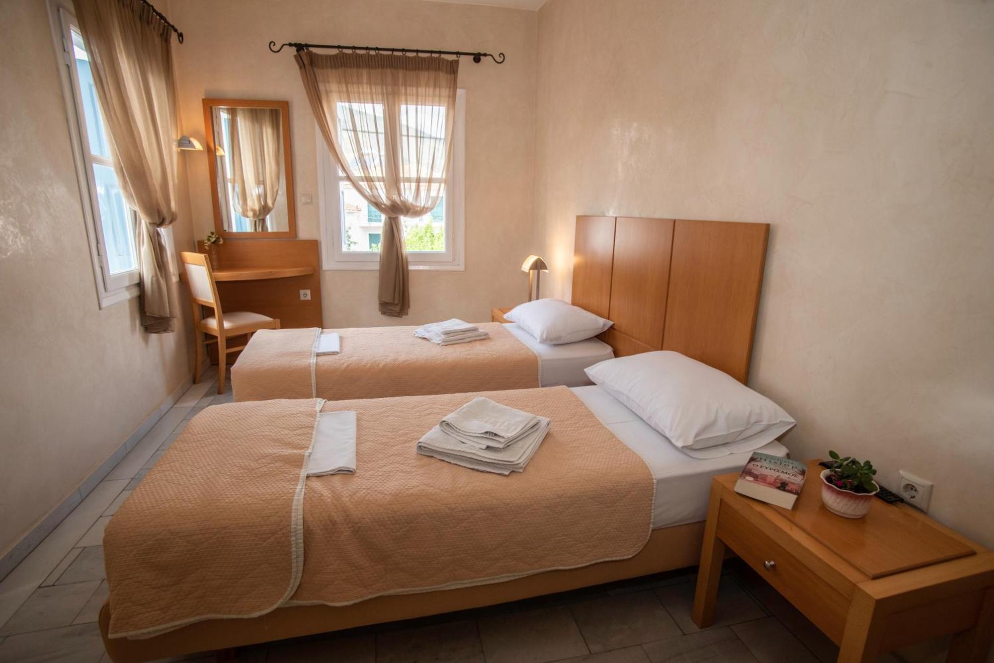 Hotel Argo Galaxidi ภายนอก รูปภาพ
